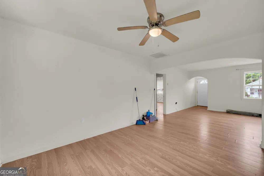 221 Edwards ST Elberton, GA 30635