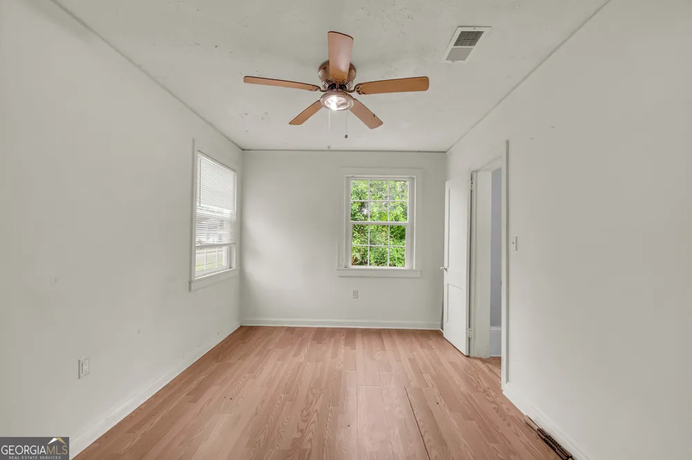 221 Edwards ST Elberton, GA 30635