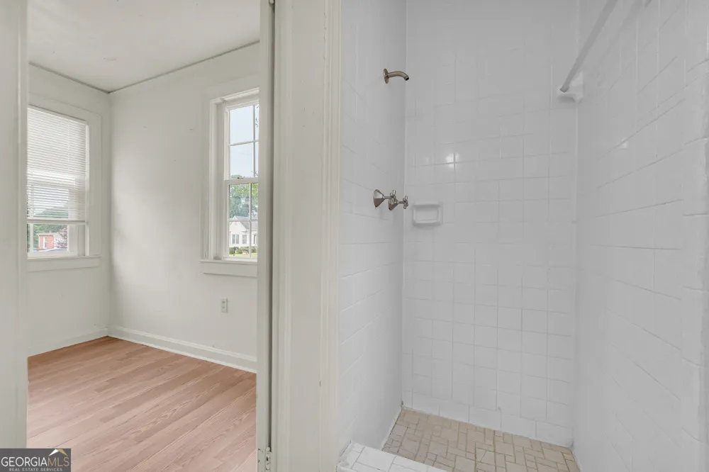 221 Edwards ST Elberton, GA 30635