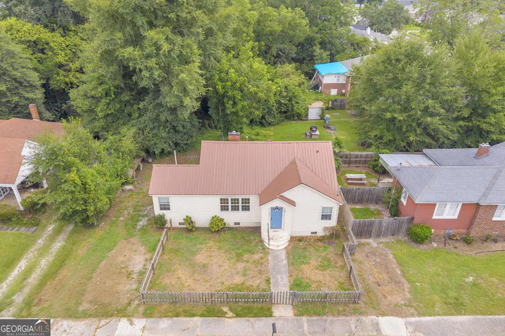 221 Edwards ST Elberton, GA 30635