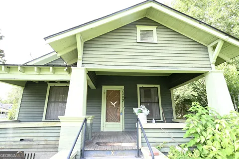 1303 Carswell AVE
