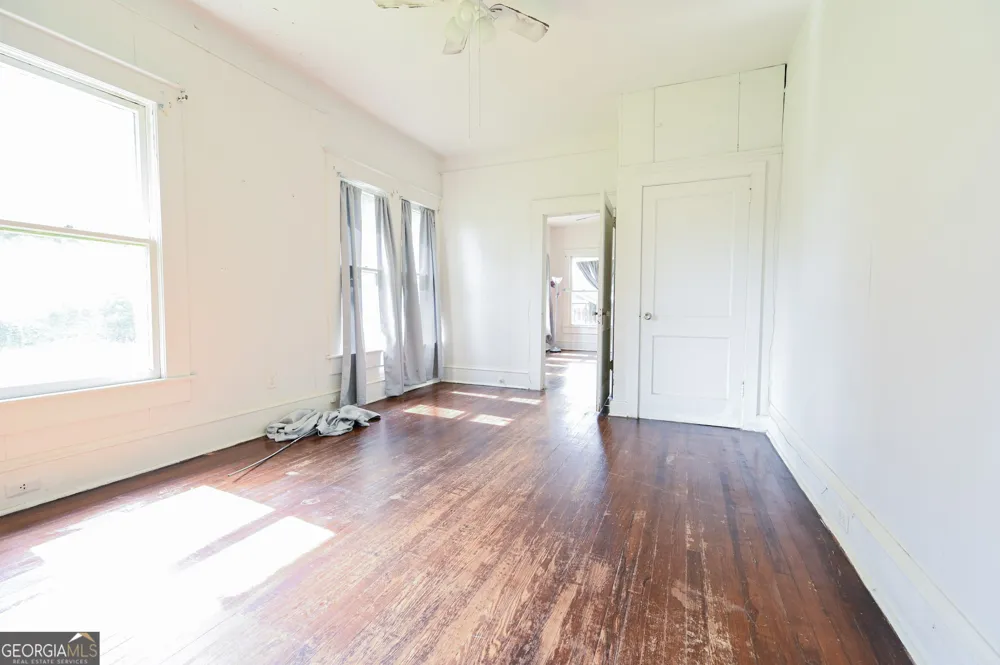 1303 Carswell AVE Waycross, GA 31503