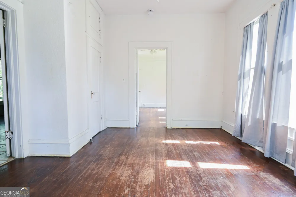 1303 Carswell AVE Waycross, GA 31503