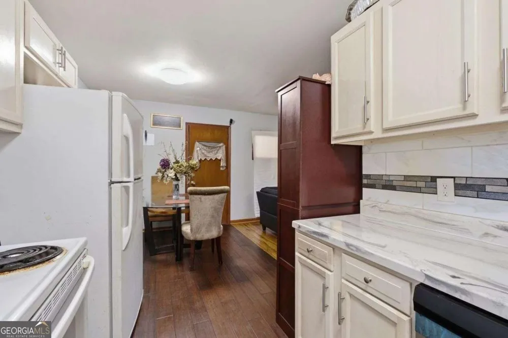 4642 Bartlett RD Forest Park, GA 30297