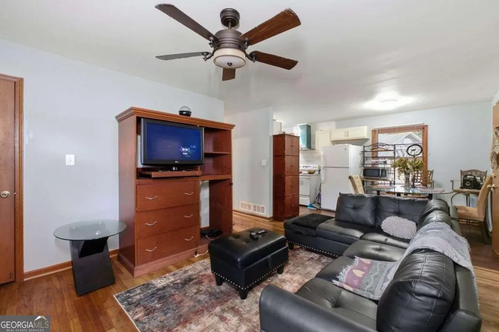 4642 Bartlett RD Forest Park, GA 30297