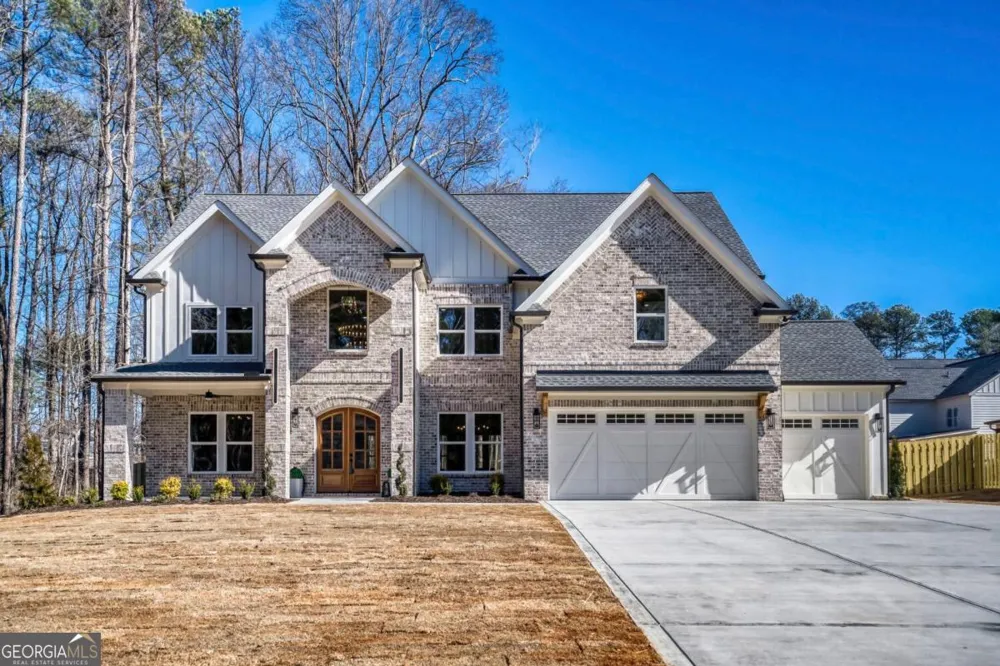 952 Cooper RD Grayson, GA 30017