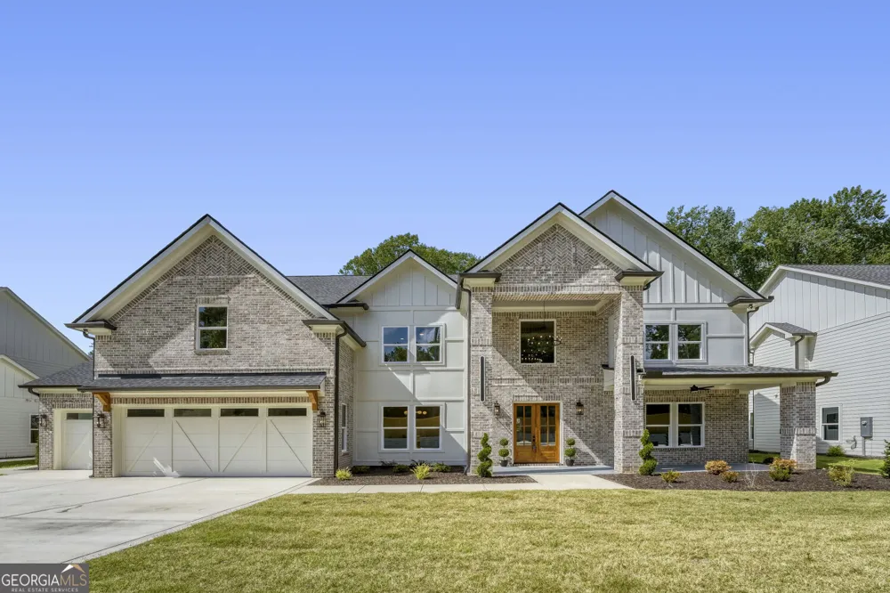 952 Cooper RD Grayson, GA 30017
