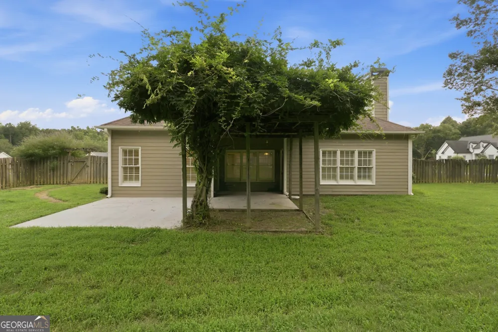 100 Clay CT Tyrone, GA 30290