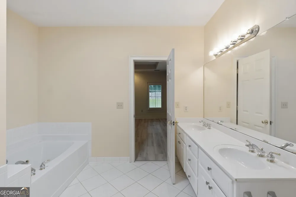 100 Clay CT Tyrone, GA 30290