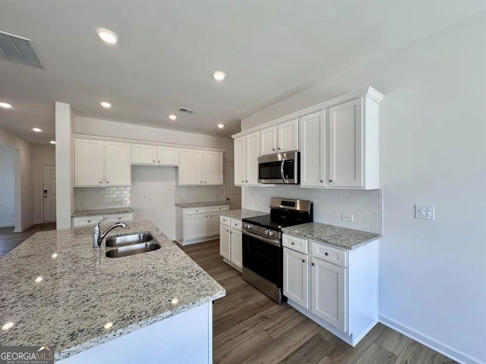 113 Sunny Side WAY Acworth, GA 30102