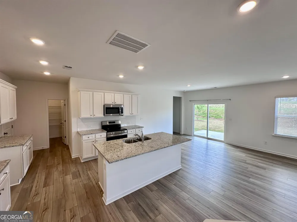 113 Sunny Side WAY Acworth, GA 30102