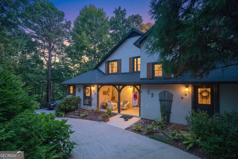 41 International Village DR