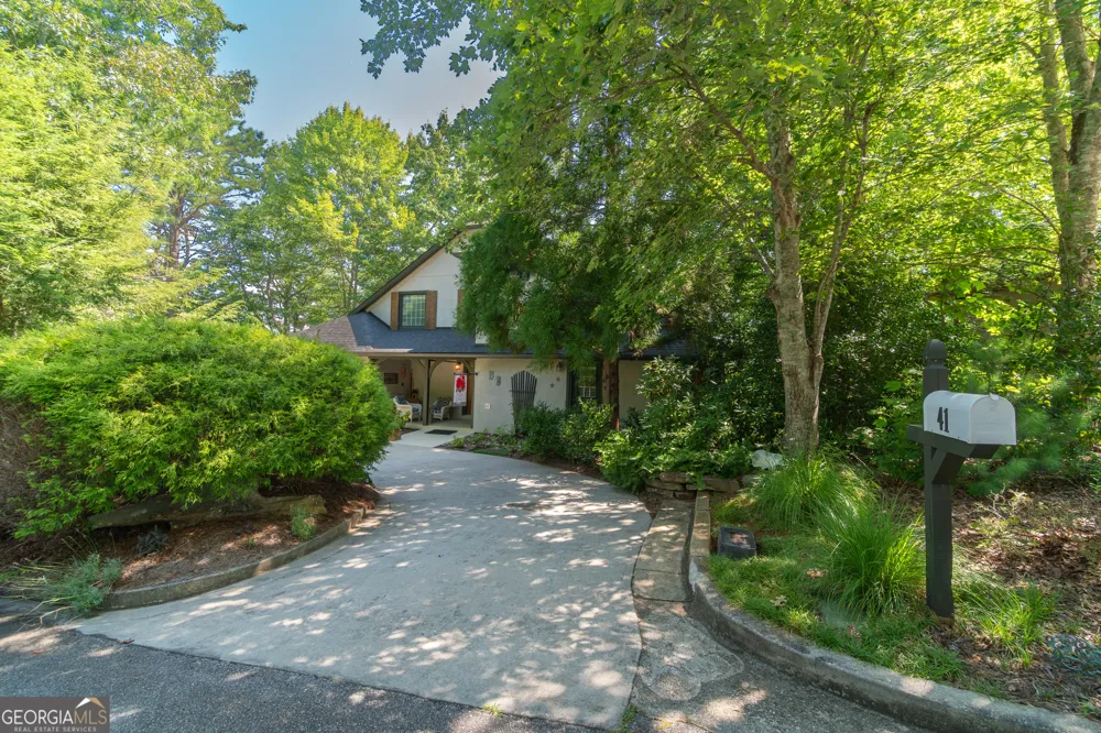 41 International Village DR Helen, GA 30545