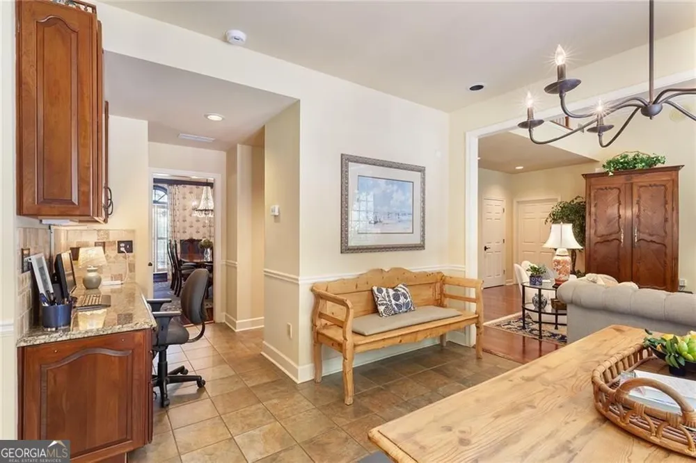 5825 Plantation DR Roswell, GA 30075