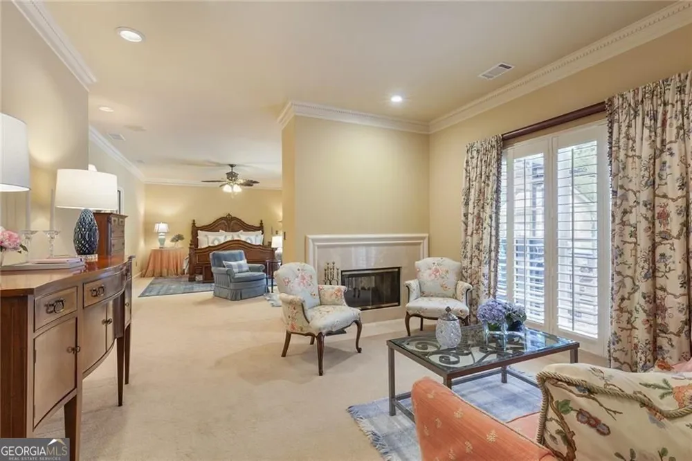 5825 Plantation DR Roswell, GA 30075