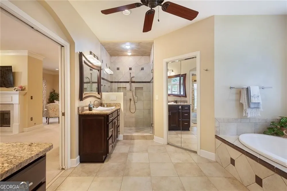 5825 Plantation DR Roswell, GA 30075