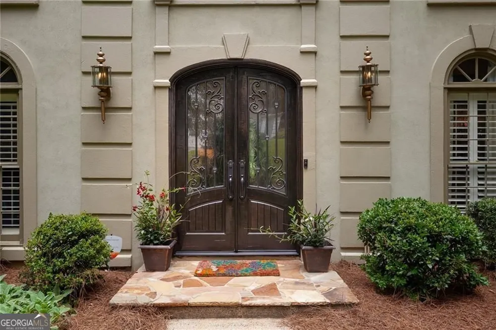 5825 Plantation DR Roswell, GA 30075