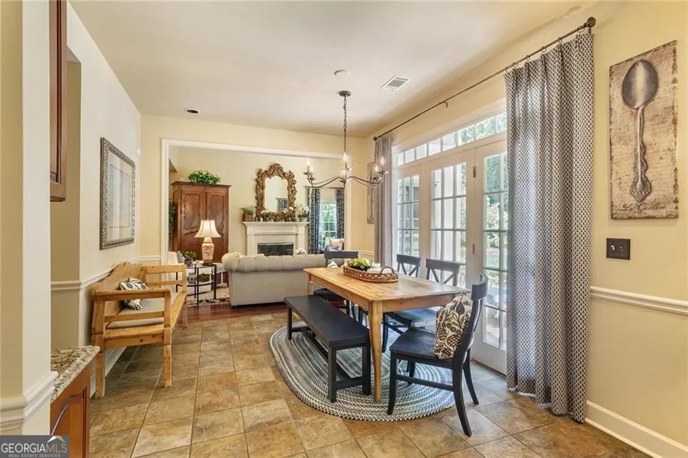5825 Plantation DR Roswell, GA 30075