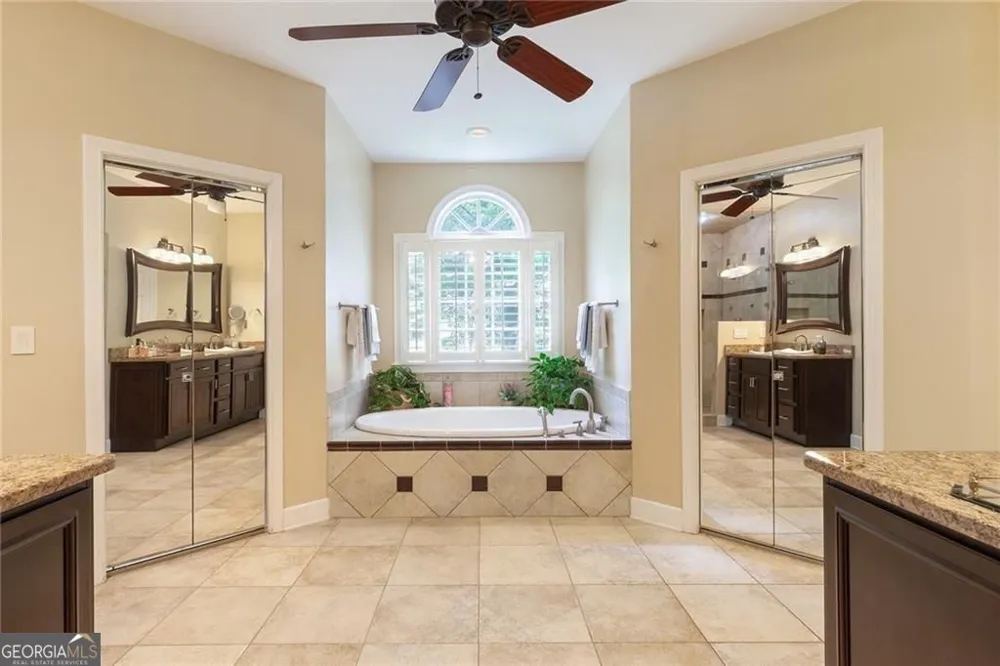 5825 Plantation DR Roswell, GA 30075