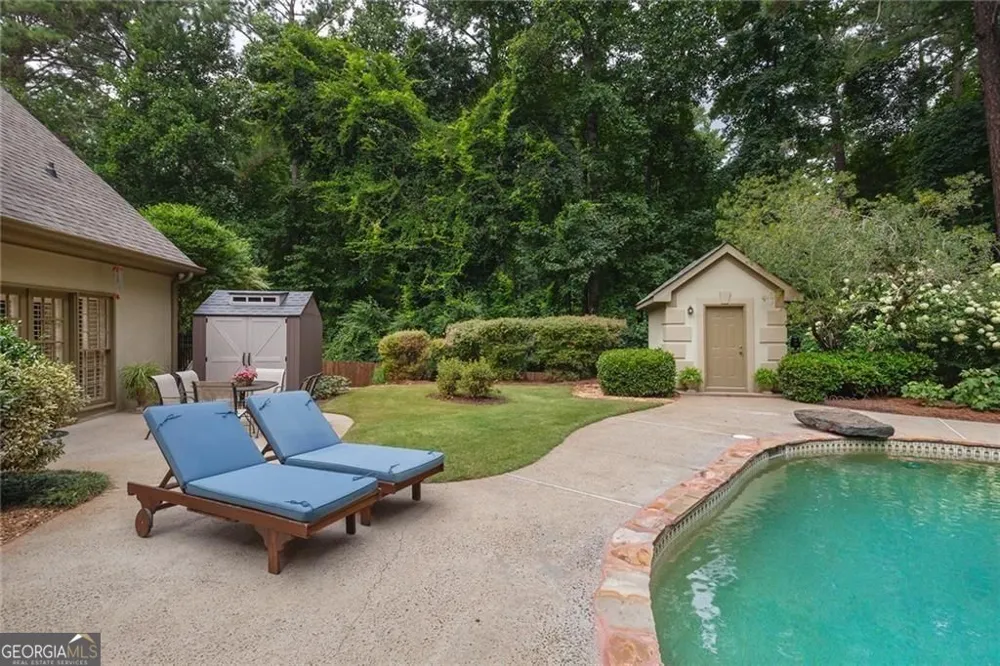 5825 Plantation DR Roswell, GA 30075