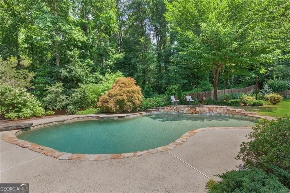 5825 Plantation DR Roswell, GA 30075