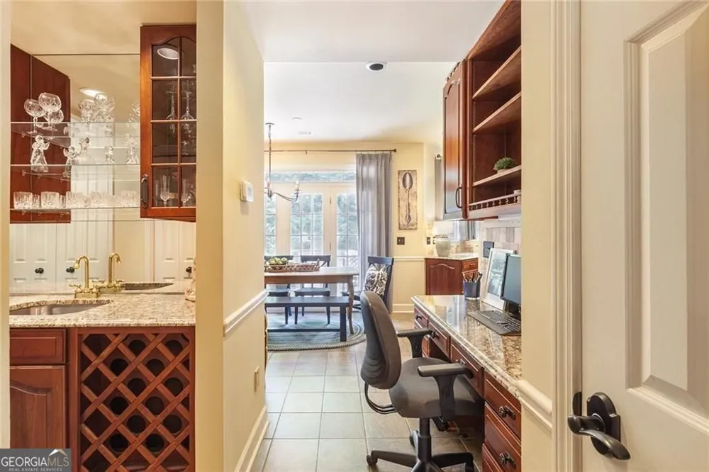 5825 Plantation DR Roswell, GA 30075