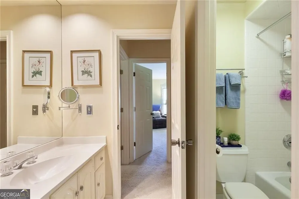 5825 Plantation DR Roswell, GA 30075