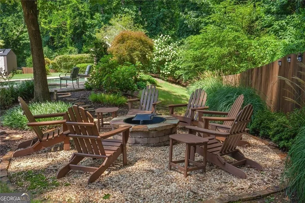 5825 Plantation DR Roswell, GA 30075