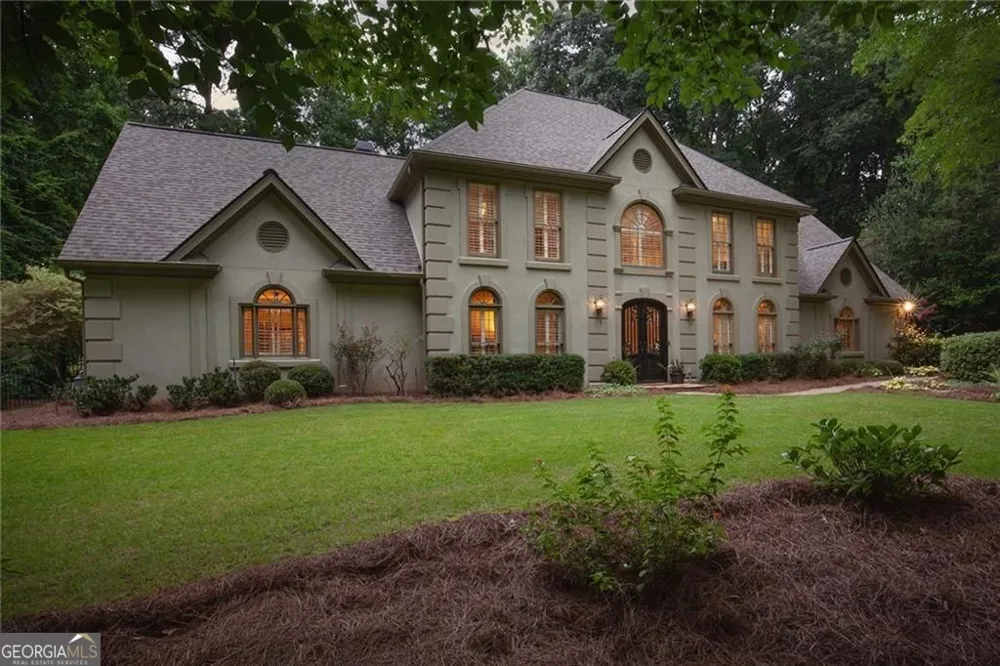5825 Plantation DR Roswell, GA 30075