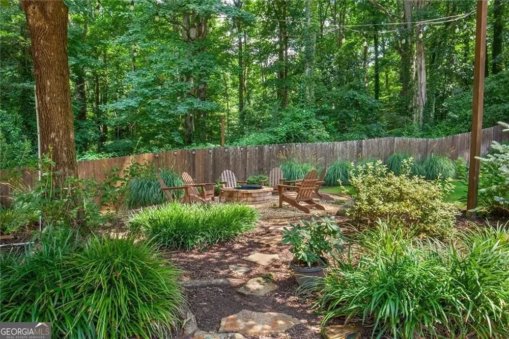 5825 Plantation DR Roswell, GA 30075