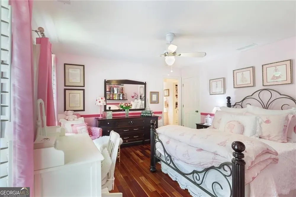 5825 Plantation DR Roswell, GA 30075