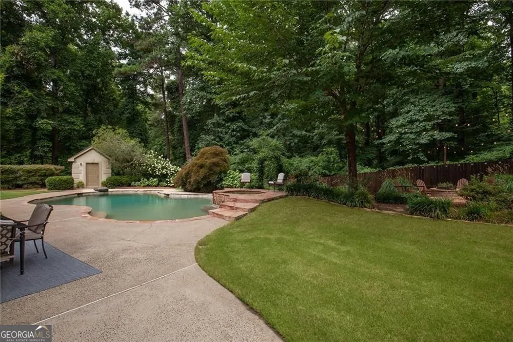 5825 Plantation DR Roswell, GA 30075