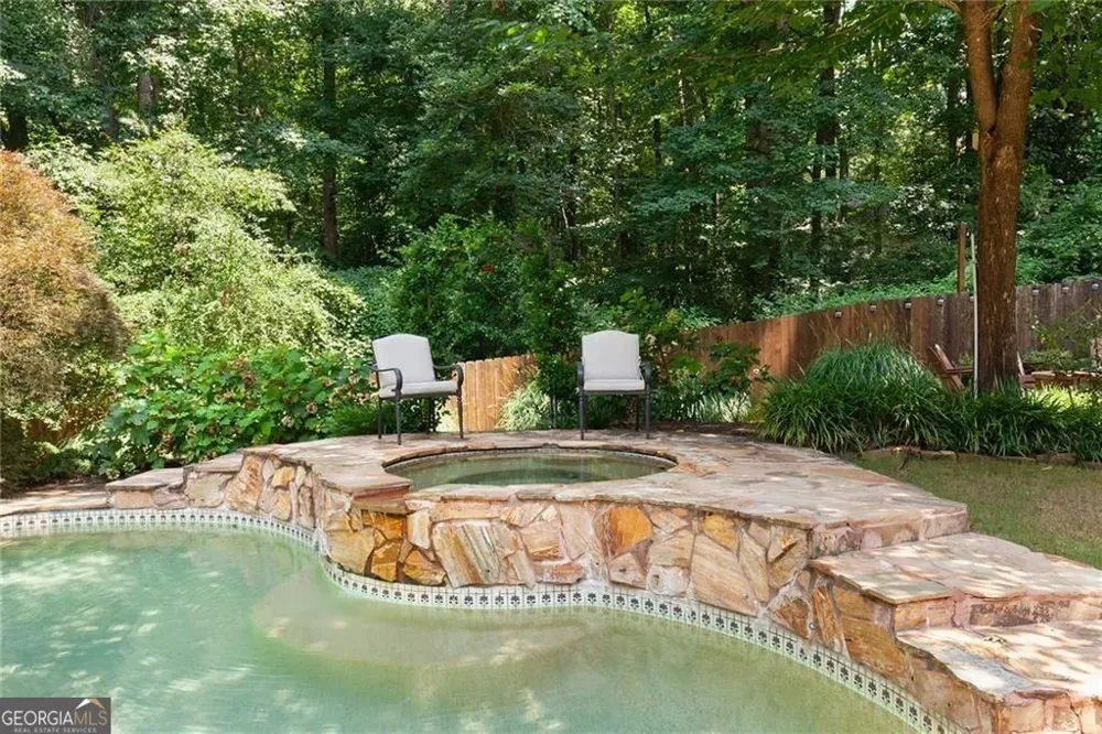 5825 Plantation DR Roswell, GA 30075