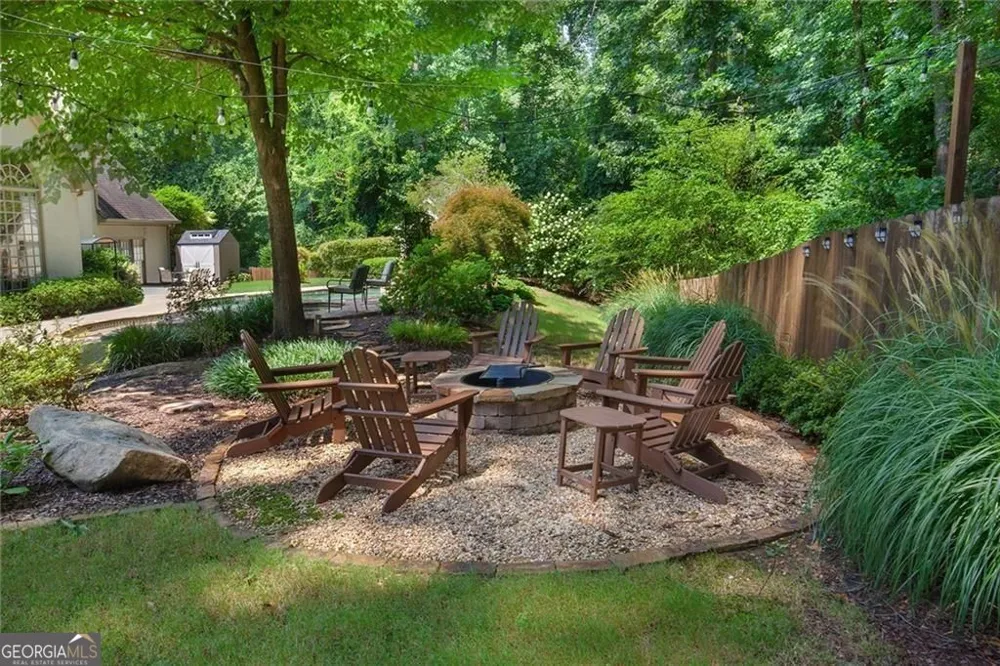5825 Plantation DR Roswell, GA 30075