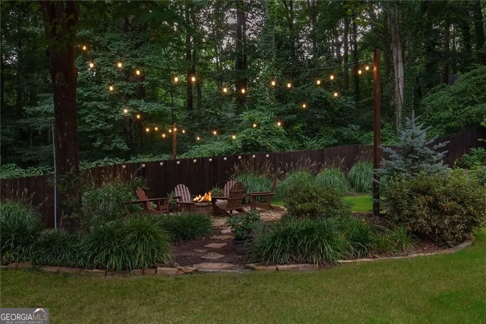 5825 Plantation DR Roswell, GA 30075