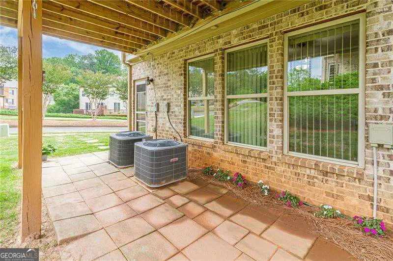 284 Autry Mill LN Suwanee, GA 30024