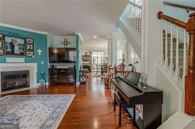 284 Autry Mill LN Suwanee, GA 30024