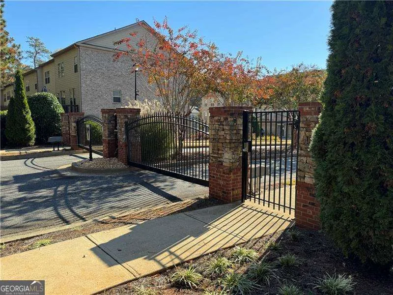 284 Autry Mill LN Suwanee, GA 30024