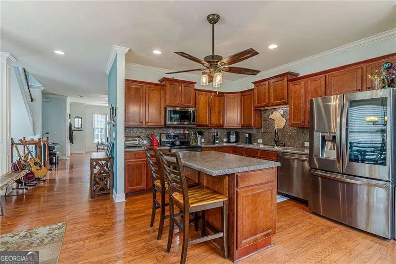 284 Autry Mill LN Suwanee, GA 30024
