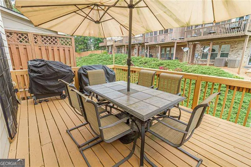 284 Autry Mill LN Suwanee, GA 30024