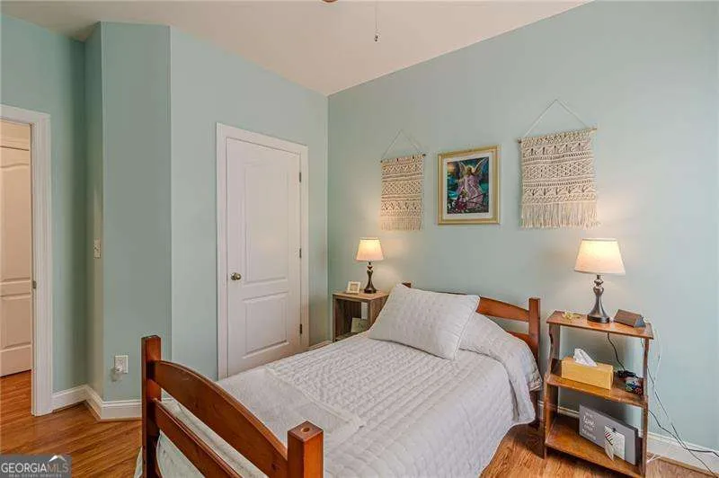 284 Autry Mill LN Suwanee, GA 30024