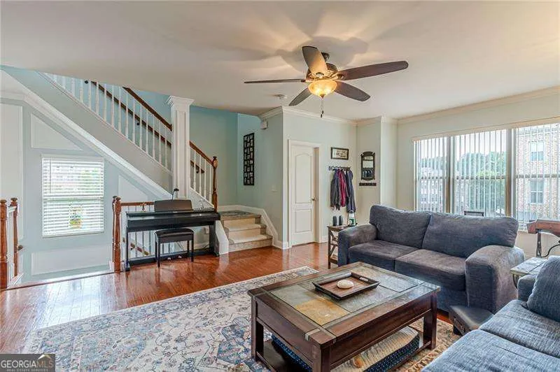 284 Autry Mill LN Suwanee, GA 30024