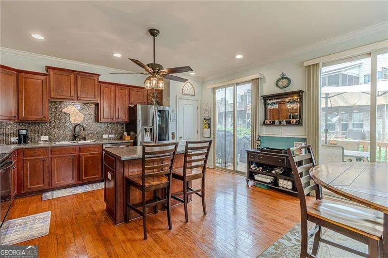 284 Autry Mill LN Suwanee, GA 30024