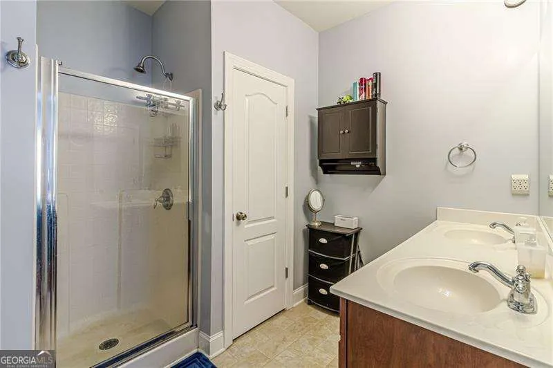 284 Autry Mill LN Suwanee, GA 30024