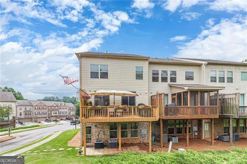 284 Autry Mill LN Suwanee, GA 30024
