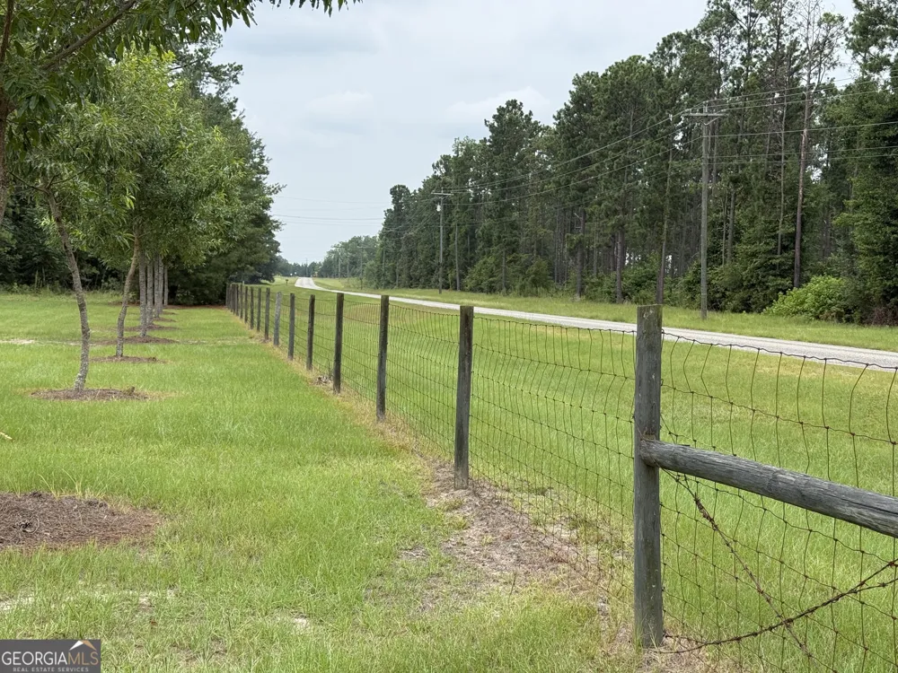 86.92 H B Dixon RD Sparta, GA 31087