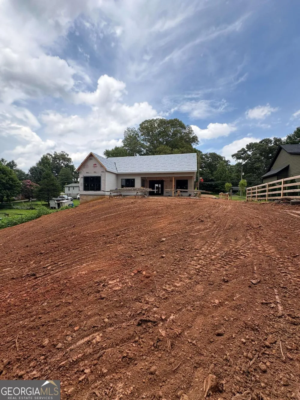542A Palm ST Holly Springs, GA 30115