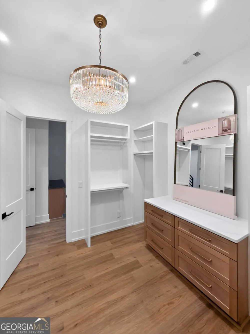 542A Palm ST Holly Springs, GA 30115