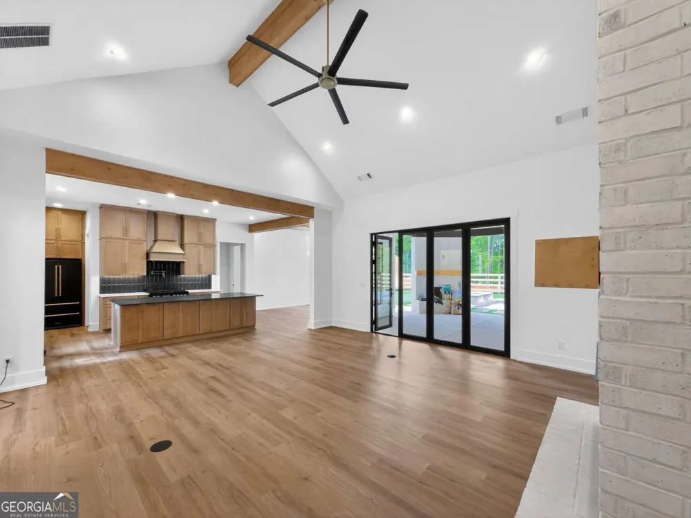 542A Palm ST Holly Springs, GA 30115