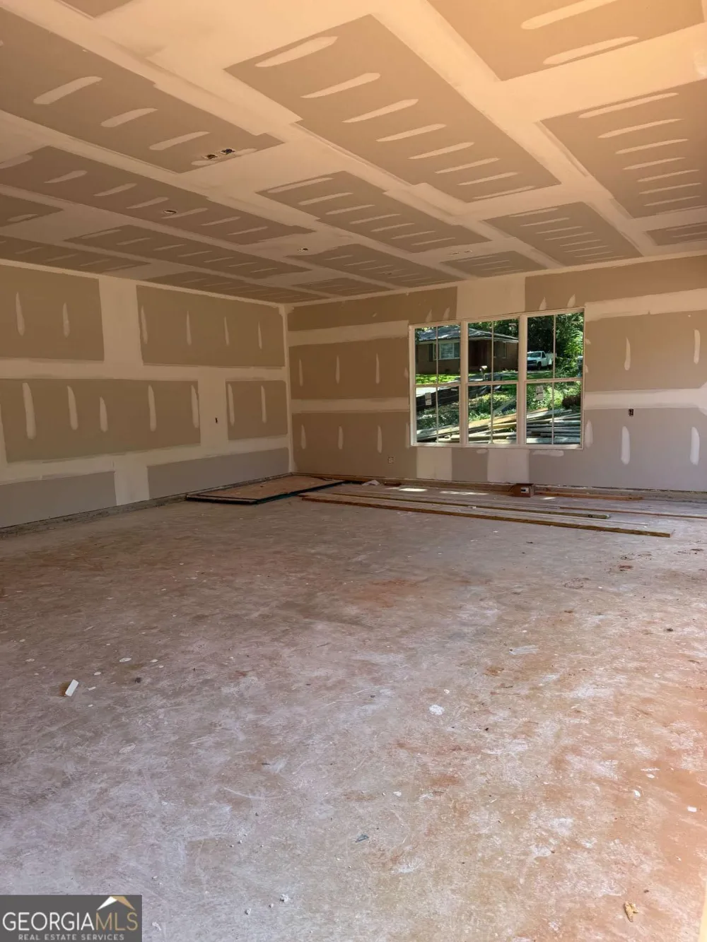 542A Palm ST Holly Springs, GA 30115